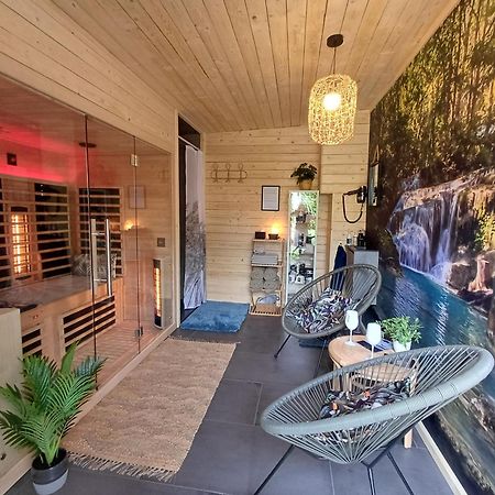 Entre Monts Et Collines B&B Et Spa En Option מראה חיצוני תמונה