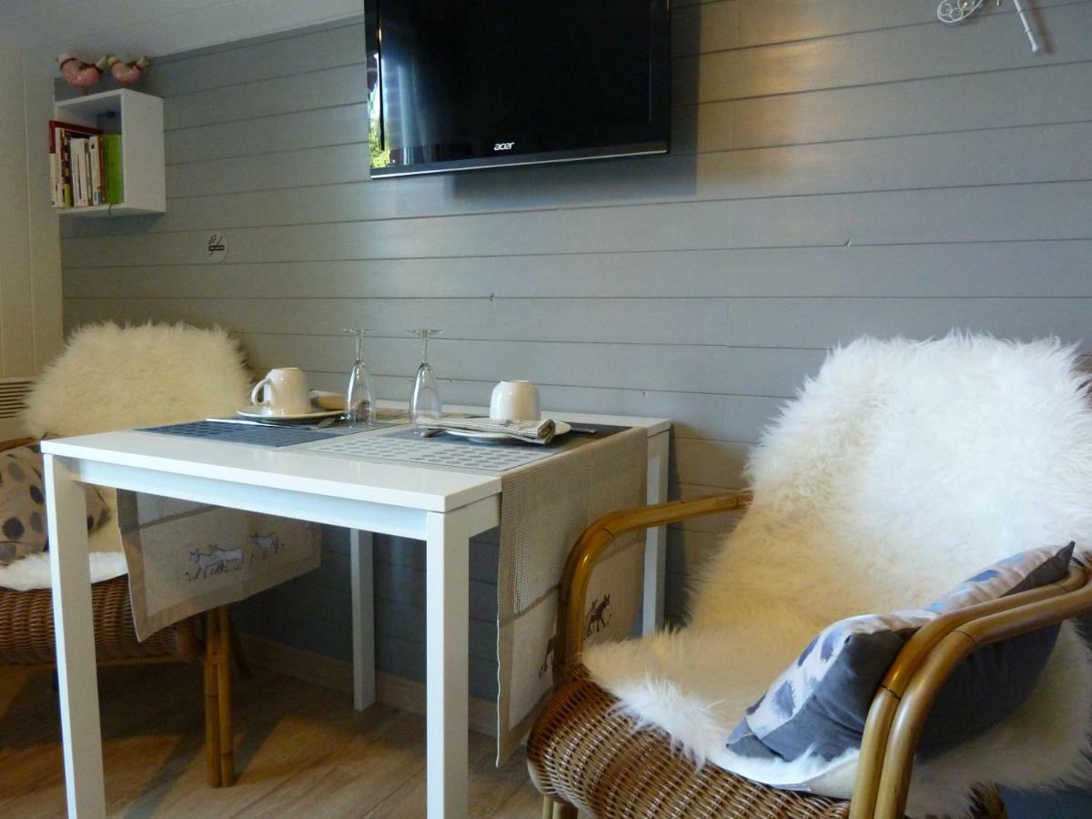 Entre Monts Et Collines B&B Et Spa En Option מראה חיצוני תמונה